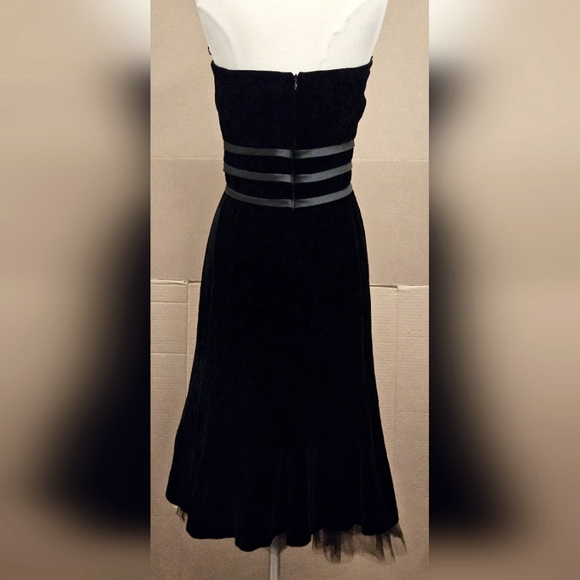TALBOTS BLACK VELVET and TULLE STRAPLESS DRESS - Picture 2 of 4
